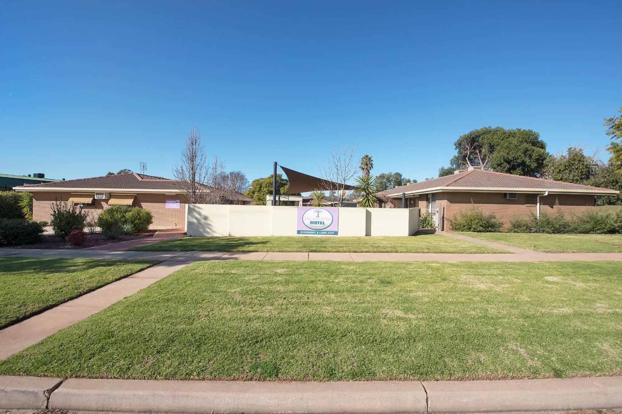 Jacaranda Holiday Units Swan Hill Bagian luar foto