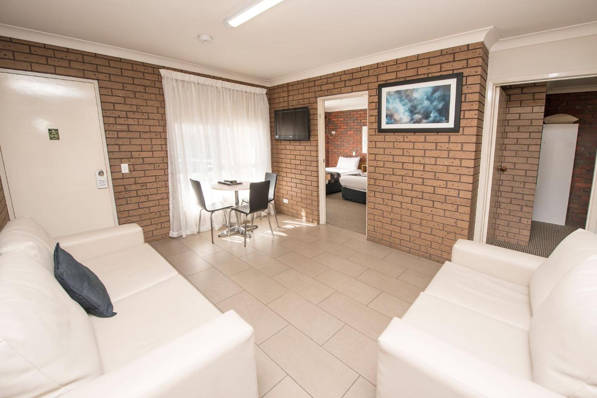 Jacaranda Holiday Units Swan Hill Bagian luar foto