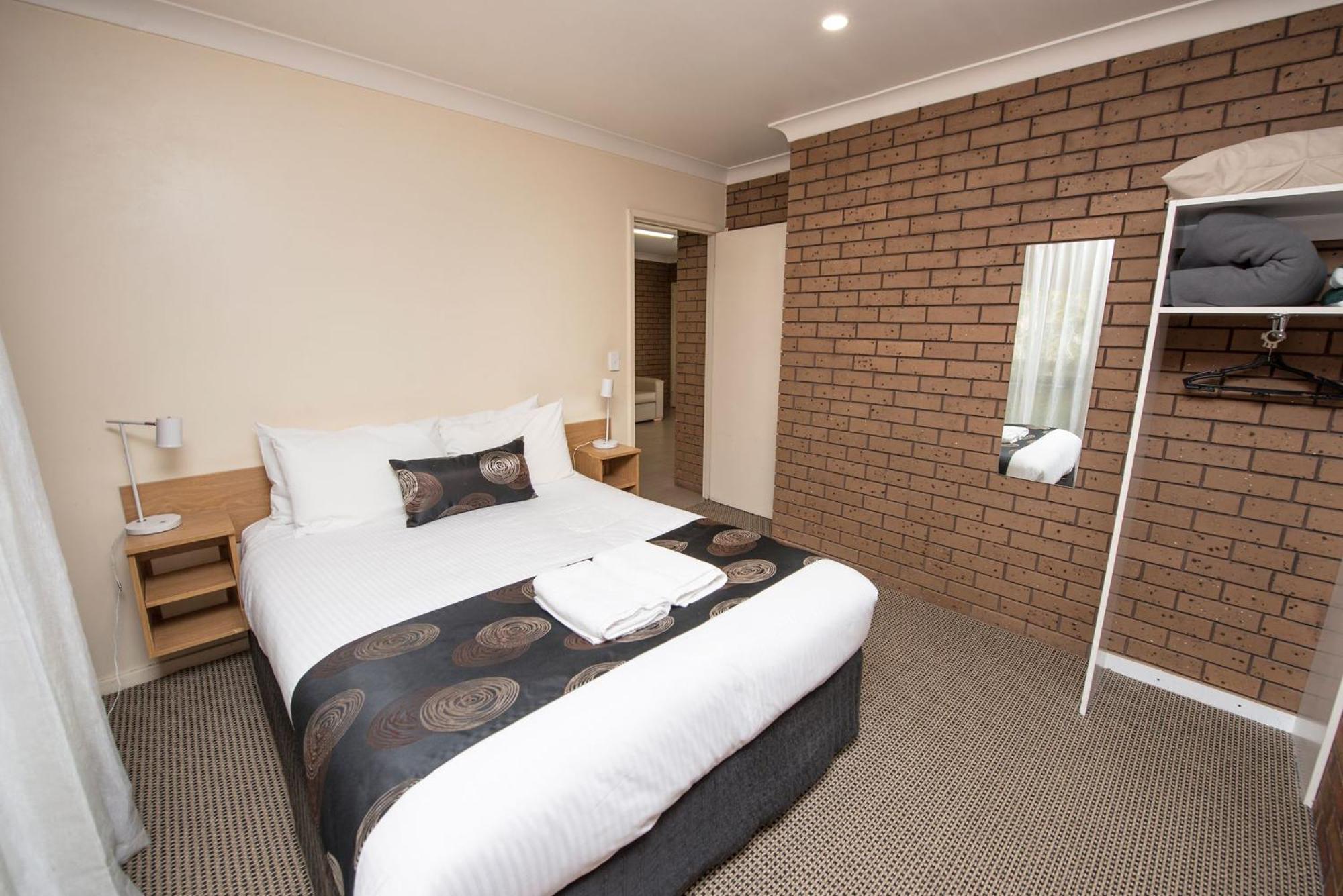 Jacaranda Holiday Units Swan Hill Bagian luar foto