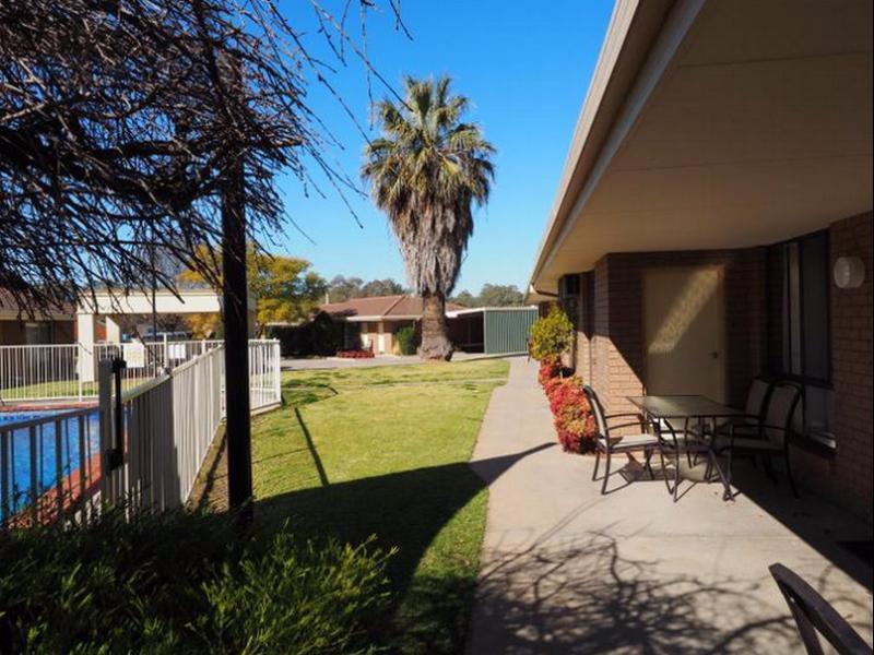 Jacaranda Holiday Units Swan Hill Bagian luar foto