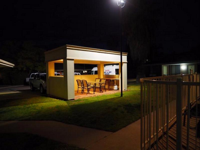Jacaranda Holiday Units Swan Hill Bagian luar foto