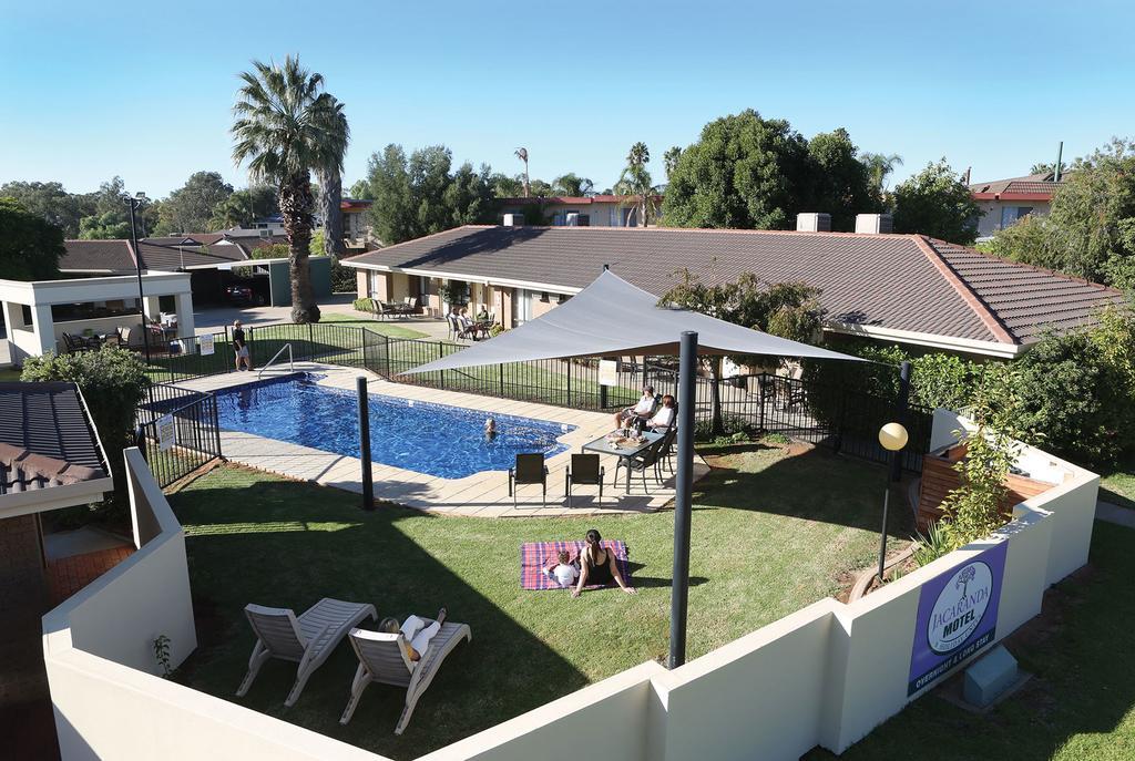 Jacaranda Holiday Units Swan Hill Bagian luar foto